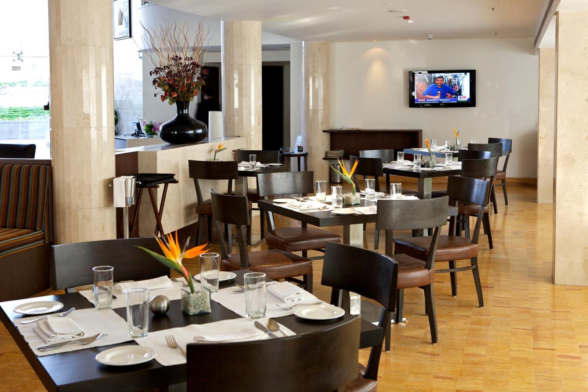 Peerless Hotel Haïdarabad Restaurant photo